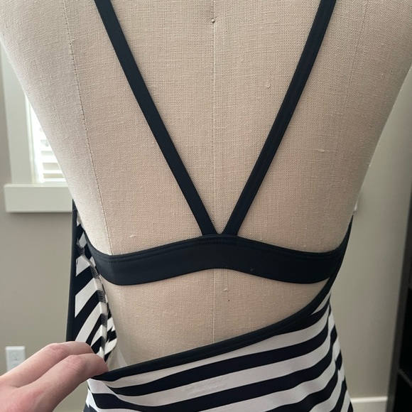 Reebok halter tank - Picture 8 of 9